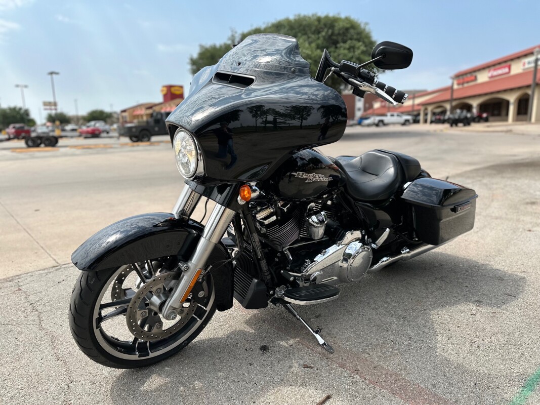2017 Harley-Davidson Street Glide Special Black - Photo 8