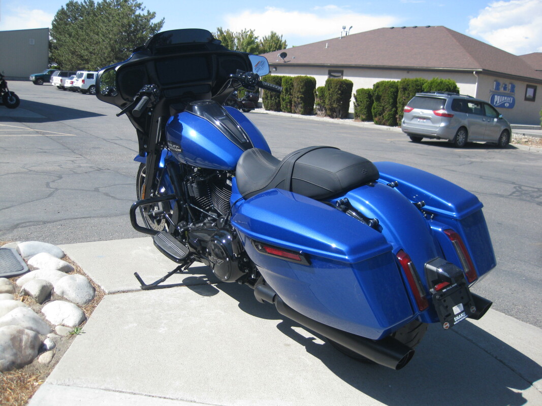 2024 Harley-Davidson Street Glide Blue Burst - Black Finish - Photo 6