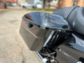 2017 Harley-Davidson® Street Glide® Special Black thumb 0