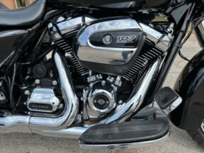 2017 Harley-Davidson® Street Glide® Special Black thumb 2