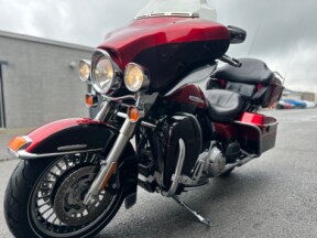 2012 Harley-Davidson® Electra Glide® Ultra Limited Two-Tone Ember Red Sunglo/M thumb 2