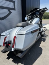 2024 Harley-Davidson<sup>®</sup> Street Glide® thumb 1