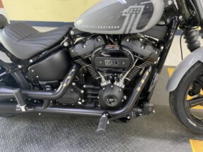 2024 Harley-Davidson<sup>®</sup> Street Bob<sup>®</sup> 114 Billiard Gray thumb 1