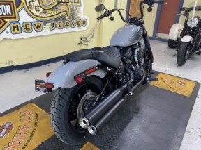 2024 Harley-Davidson<sup>®</sup> Street Bob<sup>®</sup> 114 Billiard Gray thumb 0