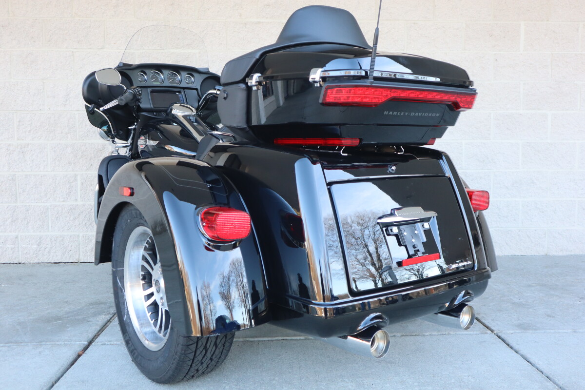 2024 Harley-Davidson Tri Glide Ultra FLHTCUTG - Photo 10