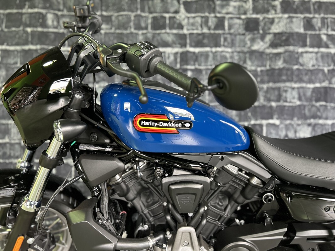 2023 Harley-Davidson Nightster Special Bright Billiard Blue – Black Finish - Photo 6