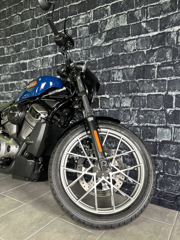 2023 Harley-Davidson Nightster Special Bright Billiard Blue – Black Finish - Photo 8