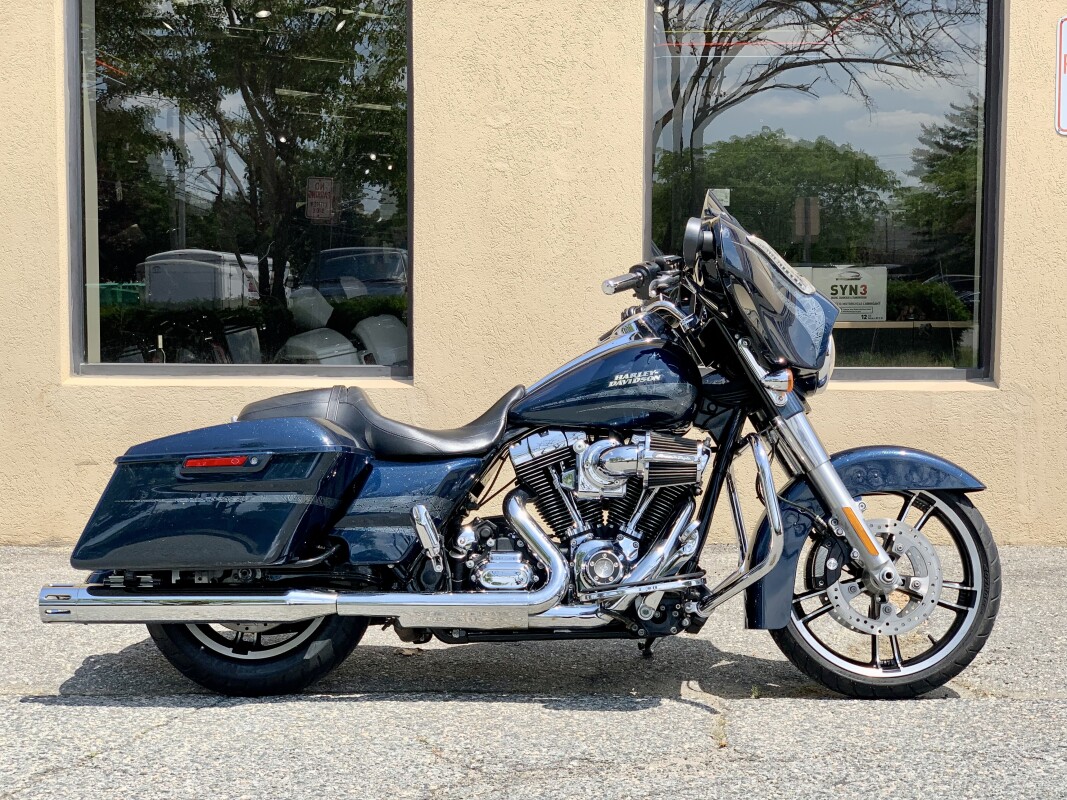 2016 Harley-Davidson Street Glide Special FLHXS - Photo 2