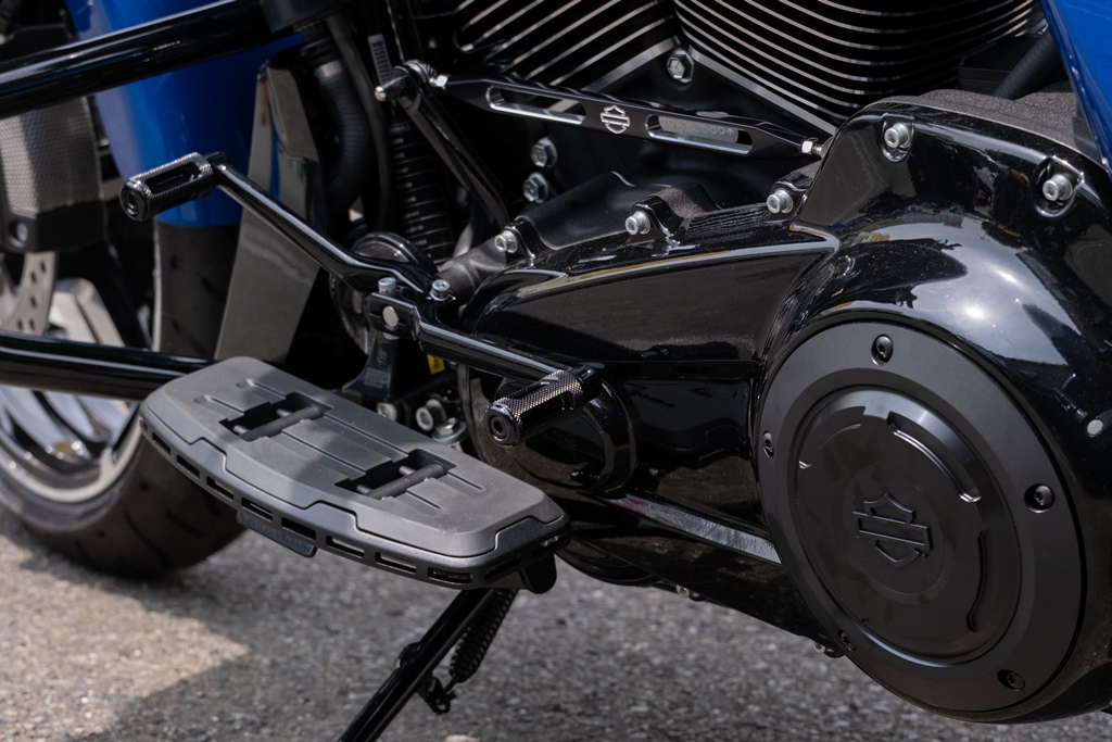 カスタム車紹介】新型ストリートグライドカスタム完成！NEWカラーにNEW