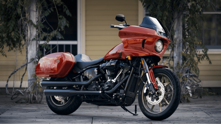2024 Harley-Davidson® Low Rider® ST vs. 2024 Street Bob® 114: Comparison of Cruisers in Zephyrhills