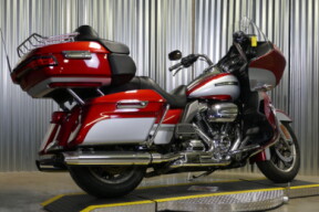 2019 Harley-Davidson® Road Glide® Ultra Wicked Red/Barracuda Silver thumb 3