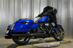 2024 Harley-Davidson® Street Glide® Blue Burst thumb 2