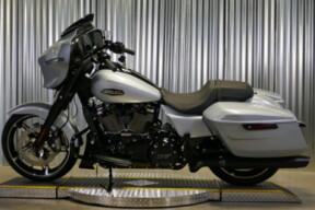 FLHX 2024 Street Glide® thumb 0
