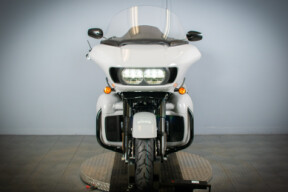 2024 Harley-Davidson® Road Glide® Limited FLTRK thumb 2