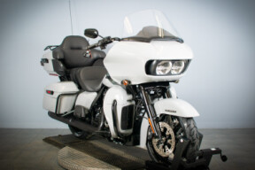 2024 Harley-Davidson® Road Glide® Limited FLTRK thumb 3