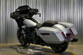 FLHX 2024 Street Glide® thumb 1