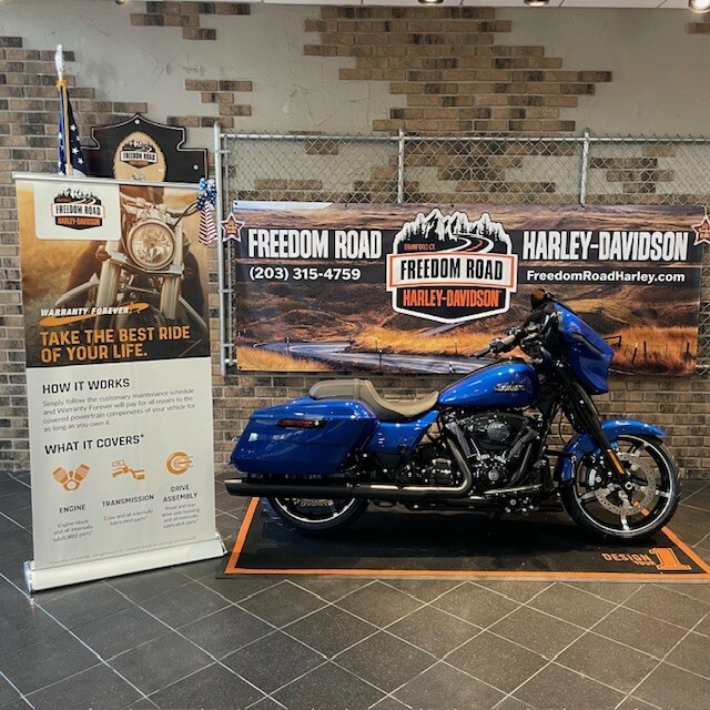2024 HarleyDavidson® Street Glide® Blue Burst Black Finish Freedom