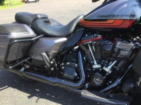 2020 Harley-Davidson® CVO™ Street Glide® SMKYGRY/BLKHOLE  thumb 0