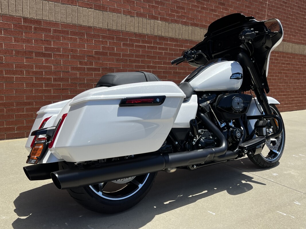 FLHX 2024 Street Glide - Photo 3
