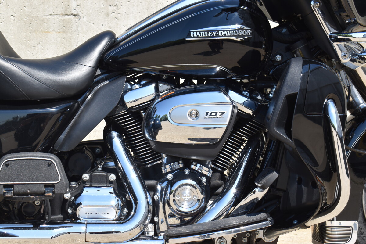 2017 Harley-Davidson Tri Glide Ultra FLHTCUTG - Photo 10