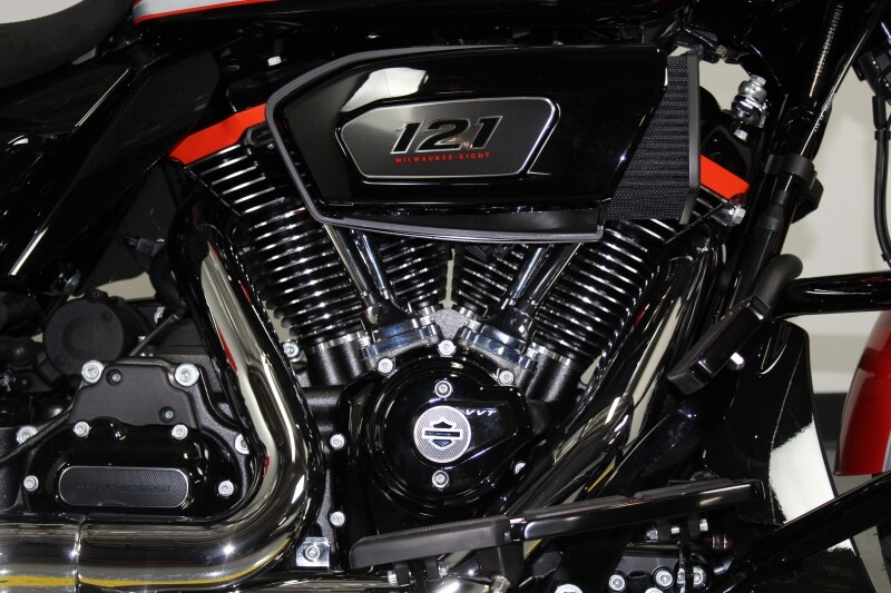 Harley-Davidson CVO Street Glide 2024 FLHXSE 84496577 LEGENDARY ORNG W/ PINSTRIPE - Photo 9