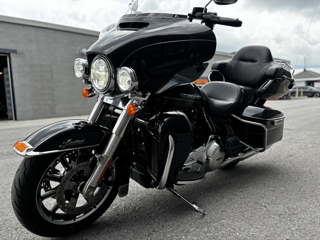 2014 Harley-Davidson Electra Glide Ultra Limited Vivid Black - Photo 3
