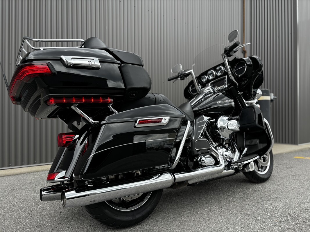2014 Harley-Davidson Electra Glide Ultra Limited Vivid Black - Photo 4