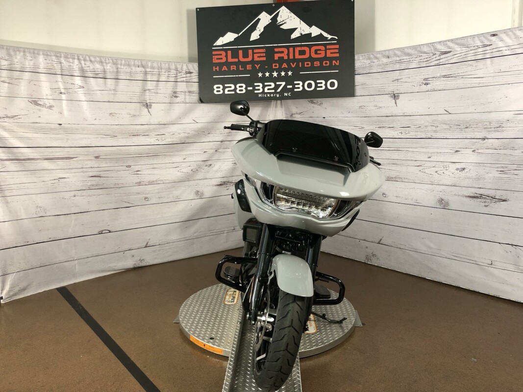 2024 harley davidson road glide blue ridge
