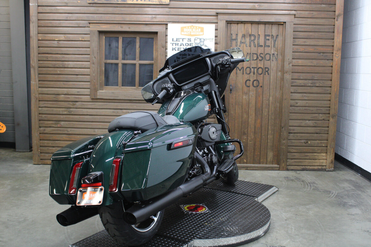2024 Harley-Davidson Street Glide SHARKSKIN BLUE - Photo 2