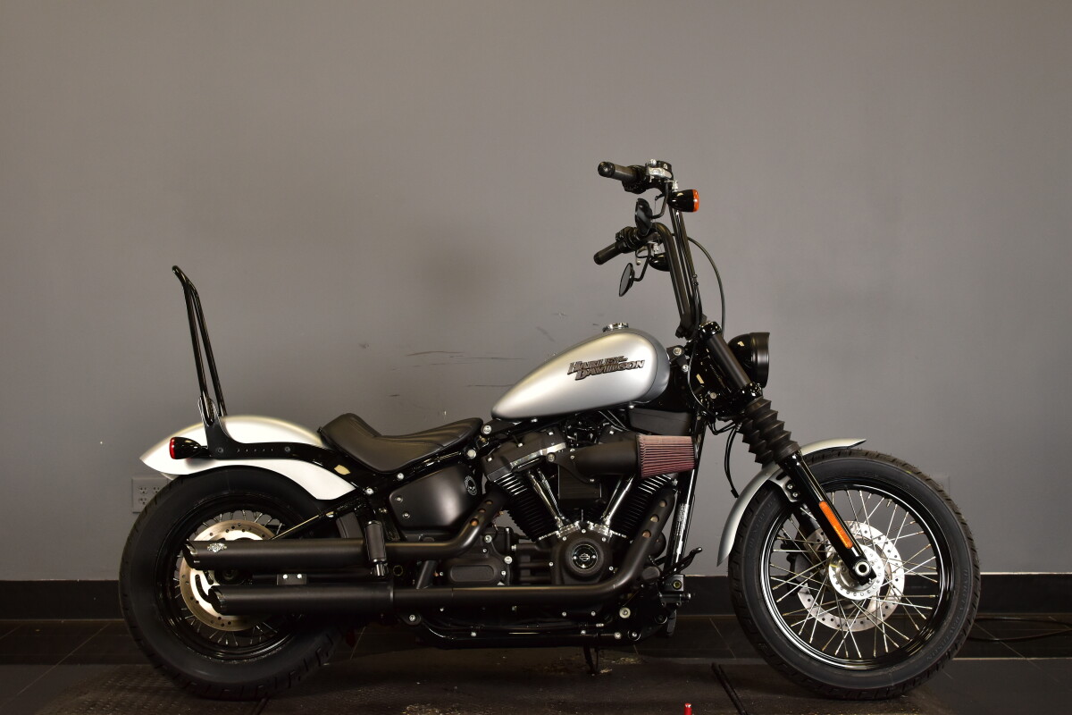 2020 Harley-Davidson® Street Bob® FXBB | Alligator Alley