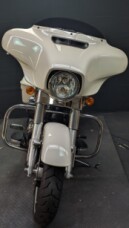 Harley-Davidson<sup>®</sup> Street Glide<sup>®</sup> 2022 FLHX WHITE thumb 2
