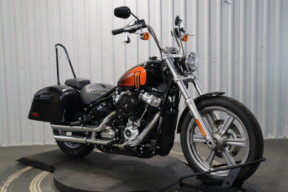 2023 Harley-Davidson® Softail® Standard FXST thumb 2
