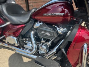 PRICE REDUCED! 2017 Harley-Davidson Ultra Limited FLHTK thumb 2