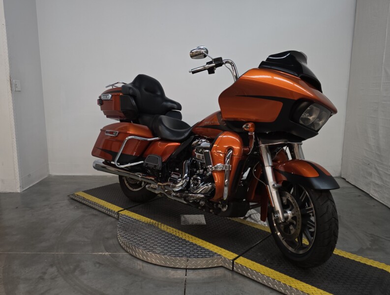 FLTRU 2019 Road Glide<sup>®</sup> Ultra