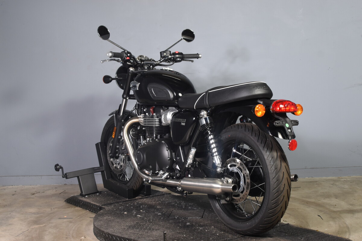 2024 Triumph bonnevile T-100 - Photo 6