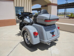 FLHTCUTG 2024 Tri Glide<sup>®</sup> Ultra thumb 1