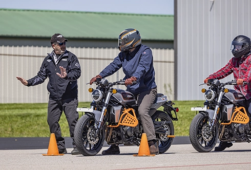 image of harley davidson motorcycle class in progress