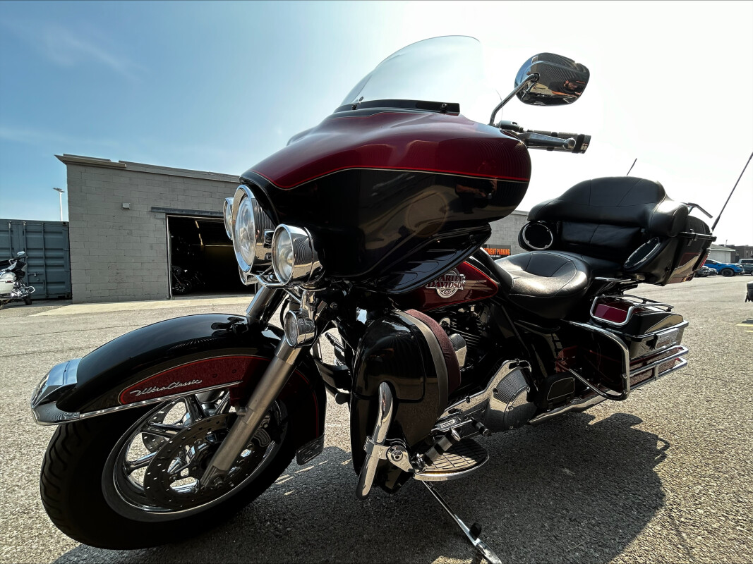 2005 Harley-Davidson Electra Glide Ultra Classic Two-Tone Vivid Black and Lava Red Sun - Photo 4