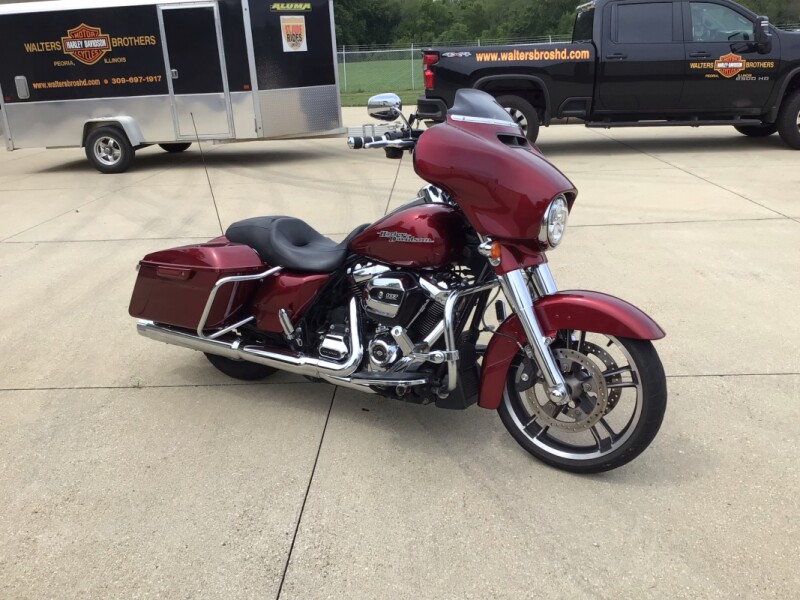 FLHXS 2017 Street Glide® Special