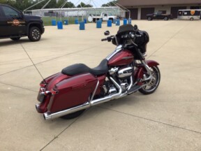 FLHXS 2017 Street Glide® Special thumb 2