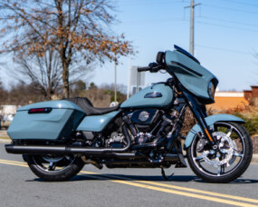 FLHX 2024 Street Glide® thumb 2
