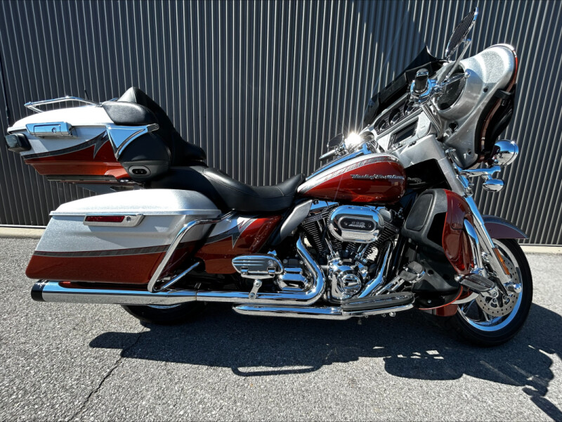 2014 Harley Davidson CVO Limited base