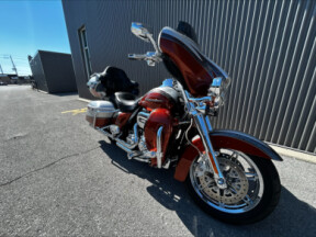 2014 Harley Davidson CVO Limited base thumb 0