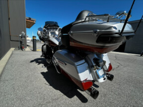 2014 Harley Davidson CVO Limited base thumb 2