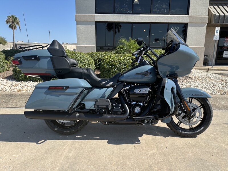 2024 Harley-Davidson® Road Glide® Limited Sharkskin Blue