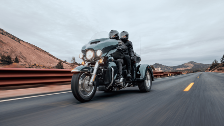 Riding Comfortably in Zephyrhills: Ergonomics and Comfort Features of the 2024 H-D® Tri Glide® Ultra