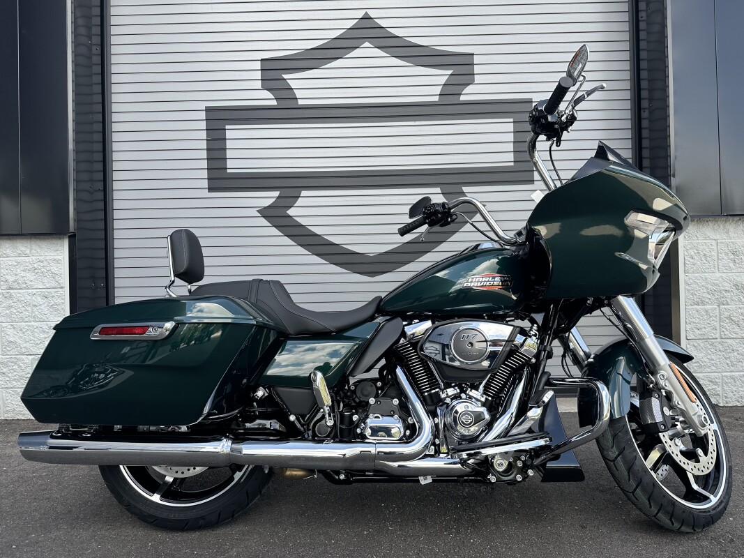 2024 Harley-Davidson<sup>®</sup> Road Glide™