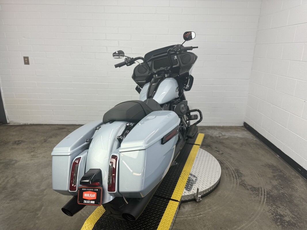 2024 Harley-Davidson Road Glide ATLAS SLV MTLIC - Photo 3