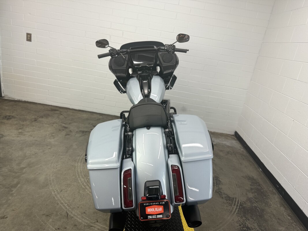 2024 Harley-Davidson Road Glide ATLAS SLV MTLIC - Photo 4