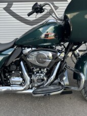 2024 Harley-Davidson<sup>®</sup> Road Glide™ thumb 2